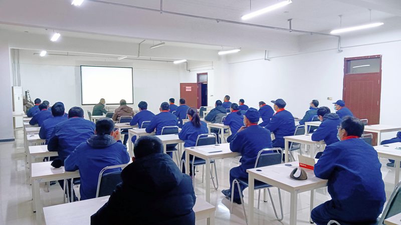 师资背景是判断会计培训老师口碑排名的关键因素之一。以下是一些具体的考量点：